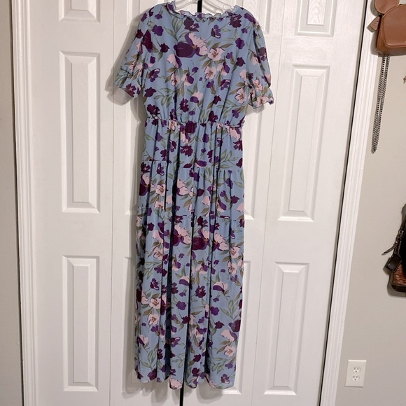 Light Blue lined floral dress Size LARGE - Picture 9 of 12